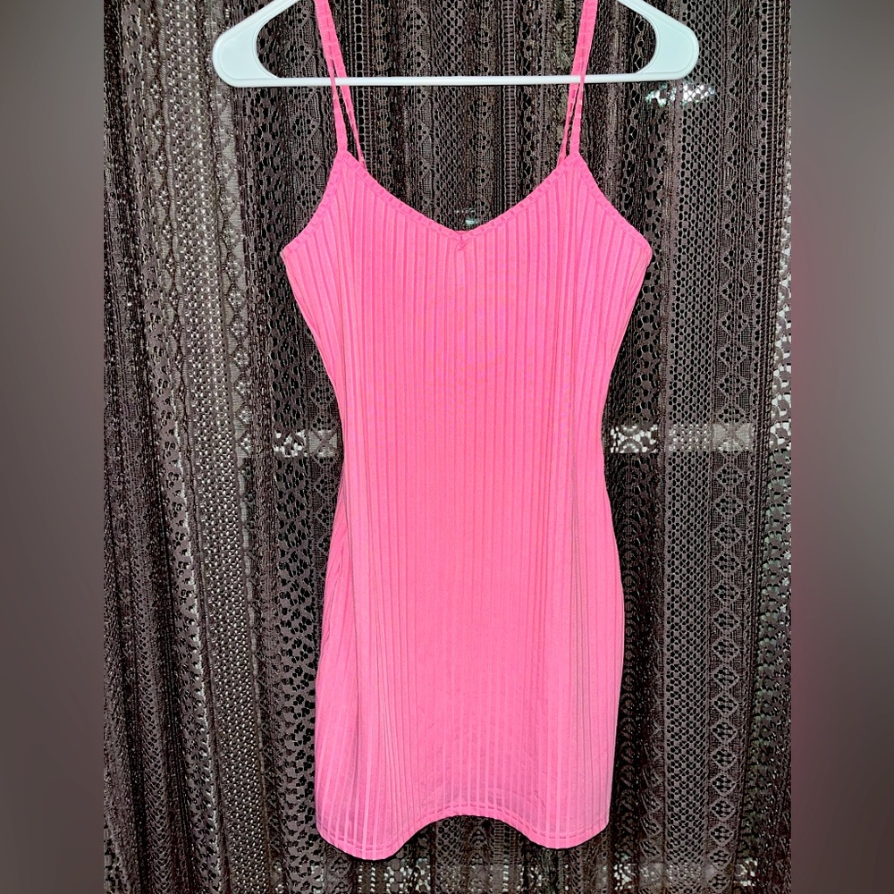 NWOT Women’s Pink Bodycon Tank Top Mini Summer Dress Brand New